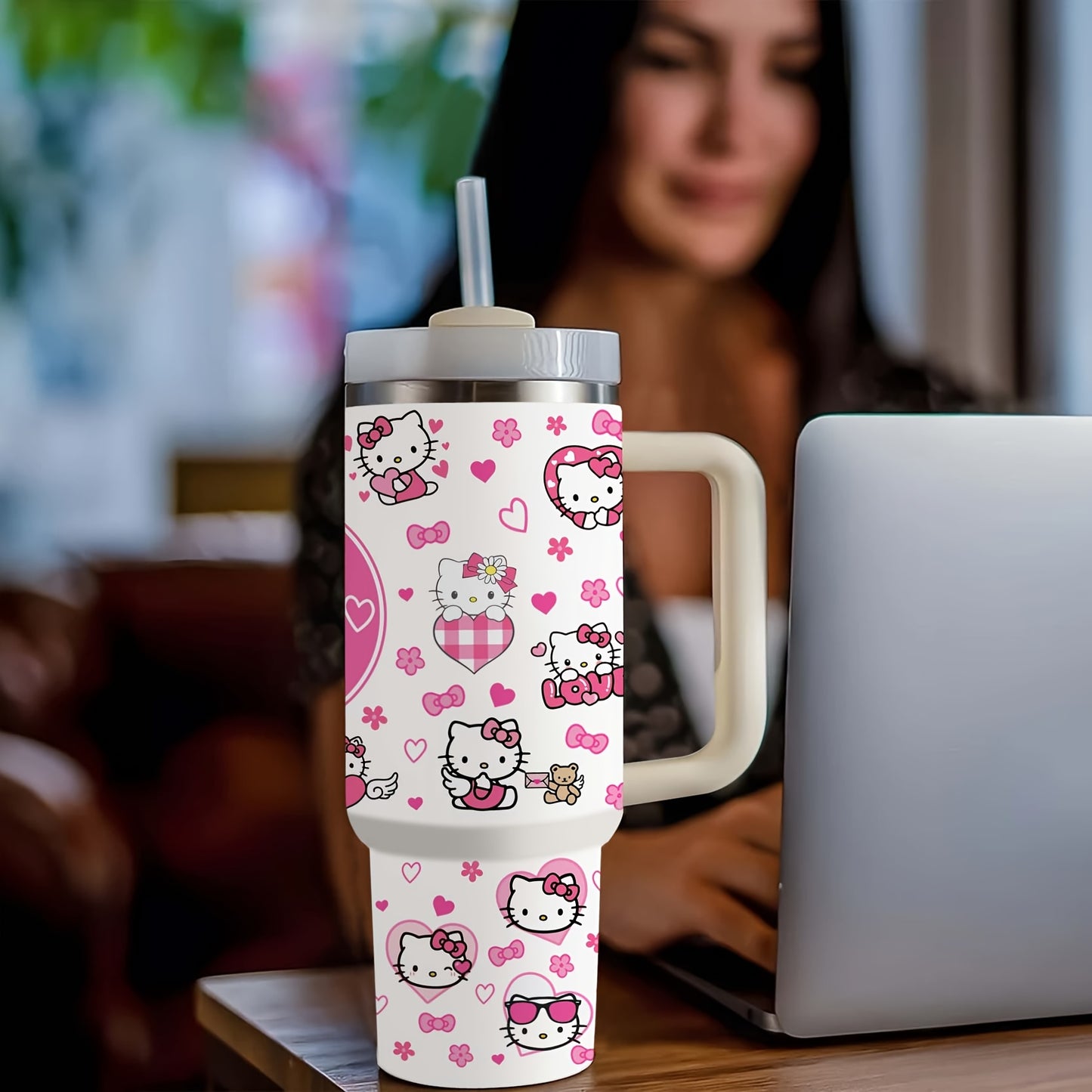 1pc 40oz Cute Hello Kitty with Handle Large Coffee Water Bottle Printed with Katie Cat Pattern Stainless Steel Insulation and Cold Preservation Water Cup Suitable for Gifts to Family and Friends with Straw, The Straw Is Insid