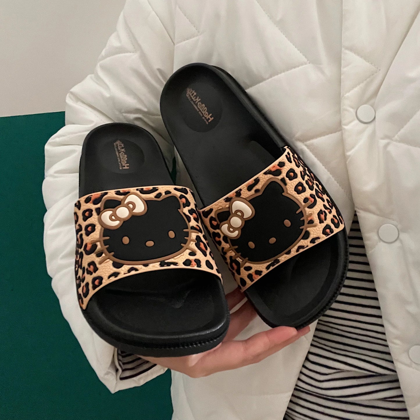 Hello Kitty Cute Beach Bath Slippers for Women Cool Leopard Print Cartoon Home Slippers Female Indoor Non-slip Cosy Home Shoes